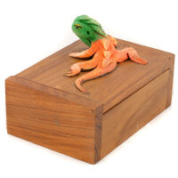 Kleine Holzschachtel Holzdose mit Echse auf Deckel