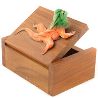 Kleine Holzschachtel Holzdose mit Echse auf Deckel